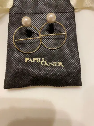 PAPILLONNER 펄과 서클 디자인의 귀찌
