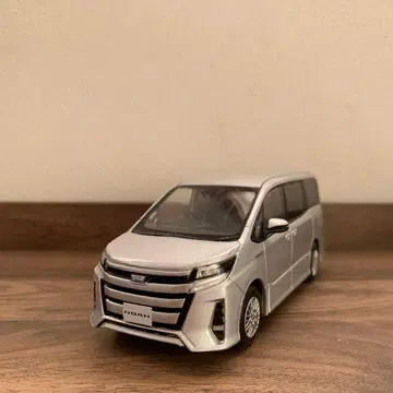 도요타 노아 컬러 샘플 미니카