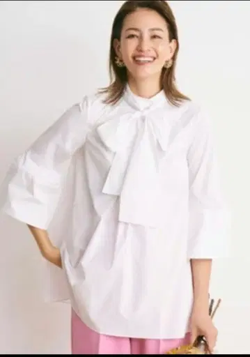 CELFORD 화이트 보타이 셔츠 사이즈 36