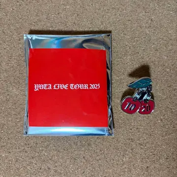 YUTA LIVE TOUR 2025 PERSONA 핀 배지