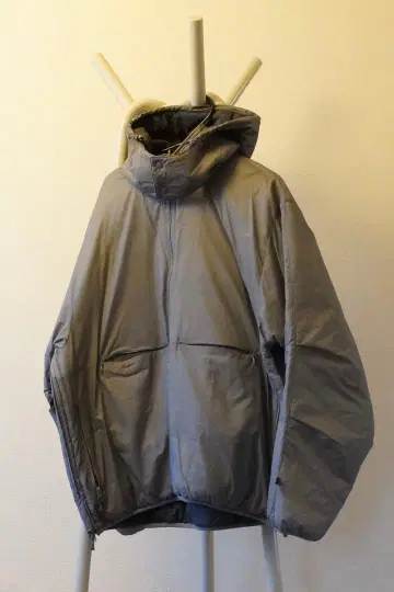 DAIWA PIER39 PULLOVER PUFF JACKET