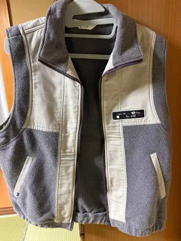 플리스 코튼 혼합 슬리브리스 베스트 골프