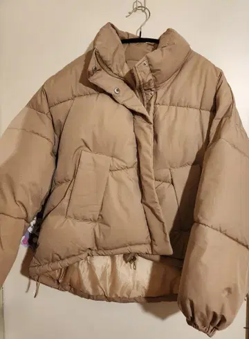 베이지 패딩 자켓 숏 기장