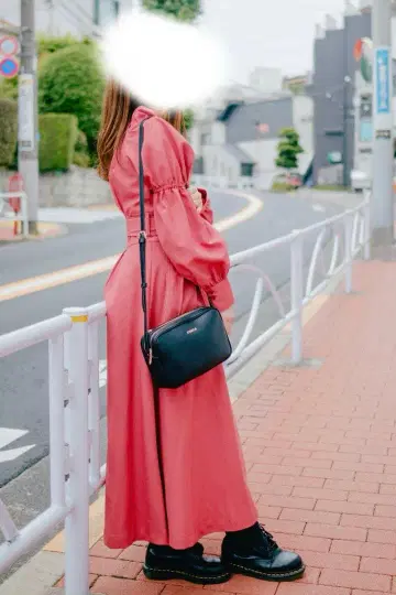 오렌지 롱 드레스 볼륨 슬리브