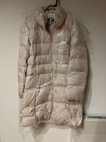 UNIQLO 후드 벨트 포함 다운 자켓 베이지