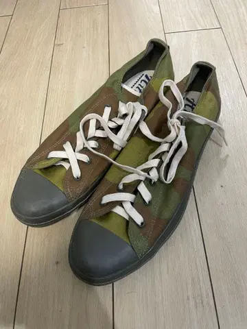 the Hill-side 카모플라쥬 스니커즈 42