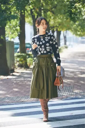 밀리터리 플레어 스커트 카키 M size SEVENTEN 새상품