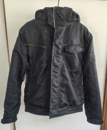 더블 플랩 방한 점퍼 M 사이즈