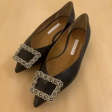 PIPPICHIC 비쥬 장식 가죽 플랫슈즈