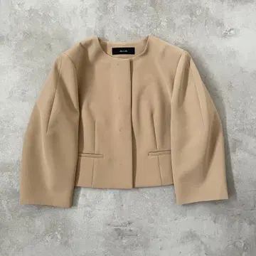 컨디션 최상 allureville 알아바일 노카라 숏 자켓