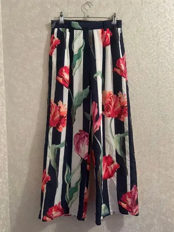 로이스크레용 스트라이프 꽃 스트레이트 팬츠 M 사이즈