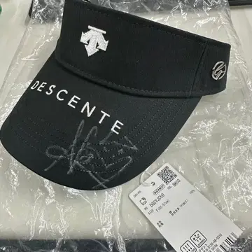 DESCENTE 아오키 카나코 프로 친필 사인 선바이저 블랙