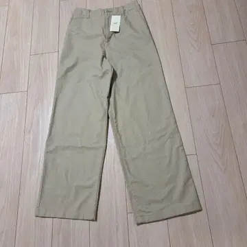 크로커다일 베이지 와이드 팬츠