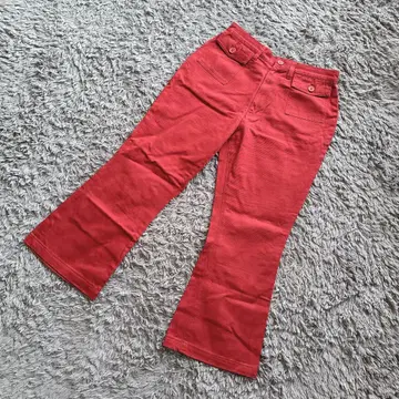 Livre claire 니센 크롭 플레어 팬츠 레드 64