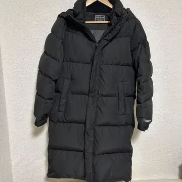GUESS 블랙 다운 자켓