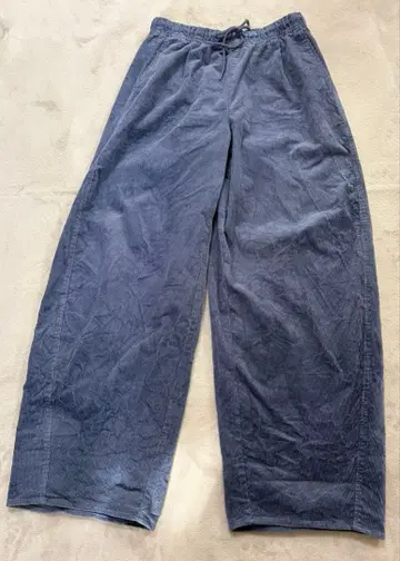 GU 코듀로이 배럴 레그 이지 팬츠 블루 L 사이즈