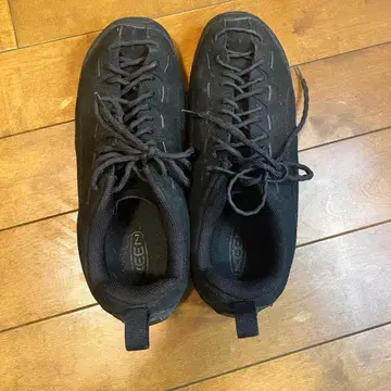 KEEN 재스퍼 블랙 스니커즈