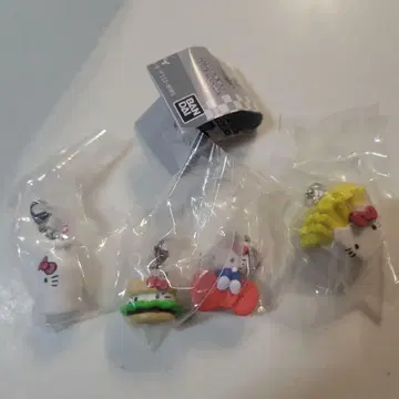 헬로키티 아메리칸 디자인 메지루시 액세서리