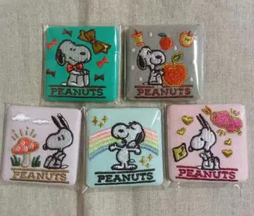 스누피 자수 캔뱃지