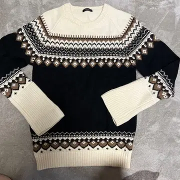 새상품급 VERMEIL 모 100% 니트 스웨터