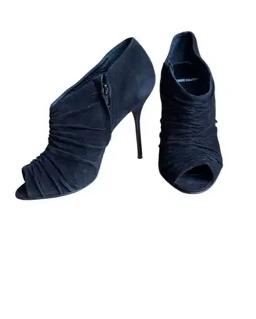 PIERRE HARDY 블랙 오픈토 부티