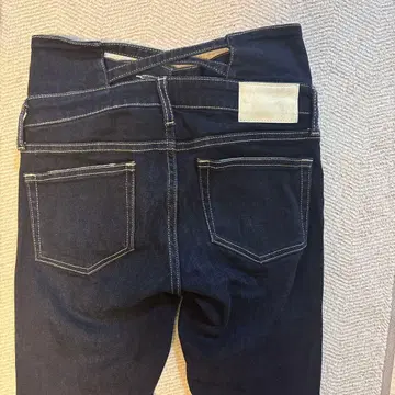 제이다 백 크로스 스키니 데님