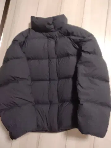 UNIQLO 파우더 소프트 다운 자켓 블랙 M