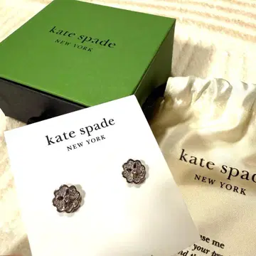 케이트 스페이드 플라워 모티브 귀걸이
