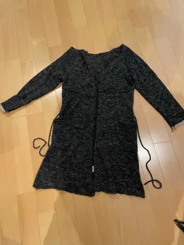 그레이 계열 긴팔 가디건