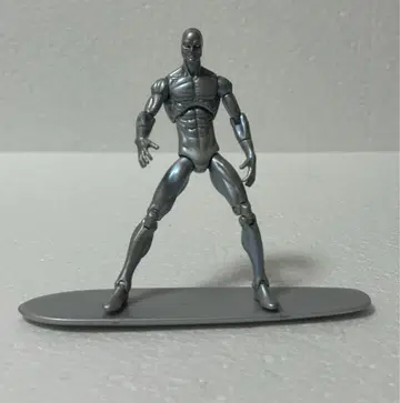 마블 유니버스 실버 서퍼 피규어