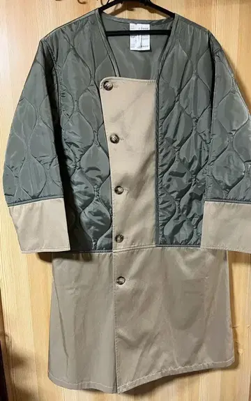 Yeah Right!! 퀼팅 코트 미사용 새상품