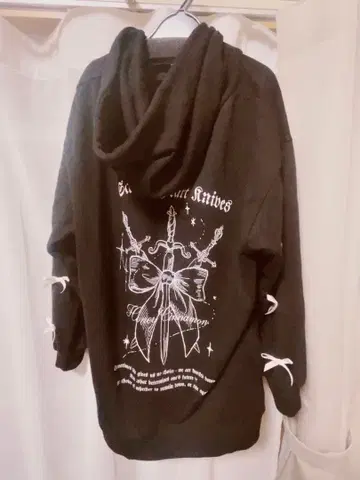 허니 시나몬 리본 나이프 후드티