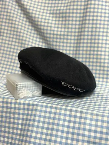 AZS 도쿄 베레모