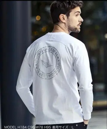 1PIU1UGUALE3 RELAX 큐빅 서클 로고 롱 T셔츠