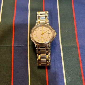 Burberr 남성용 솔라 시계 실버 정크제품