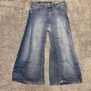 리메이크 데님 GARCIA 부츠컷 데님 라이트 블루