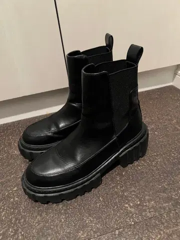 moussy 블랙 사이드 고어 부츠 통굽 M