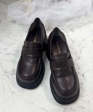 apres jour 다크 브라운 로퍼