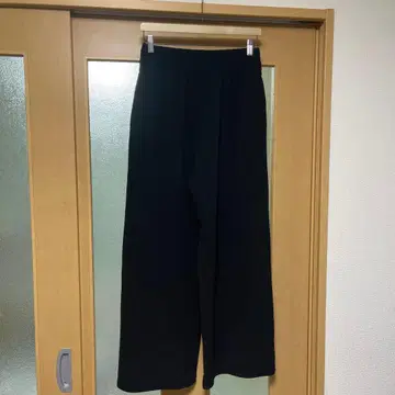 아쿠아 차고 엠보싱 가공 와이드 팬츠