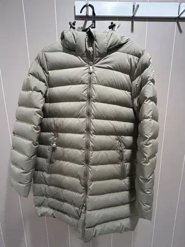 PYRENEX 다운 자켓 사이즈 40 카키