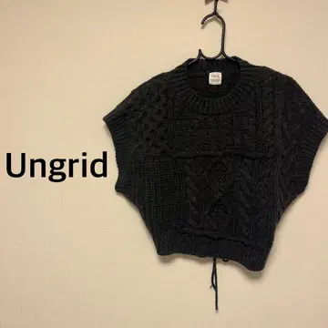 Ungrid 백 레이스업 케이블 니트 베스트