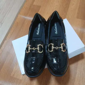 Balancoire 블랙 로퍼