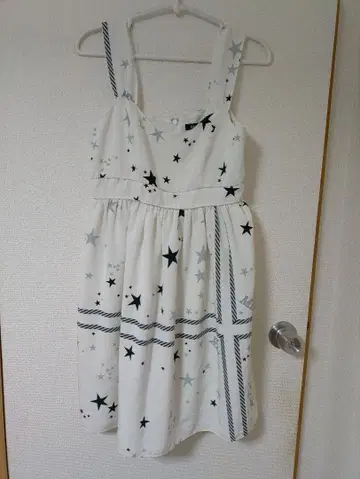 MILK 별 패턴 슬리브리스 원피스