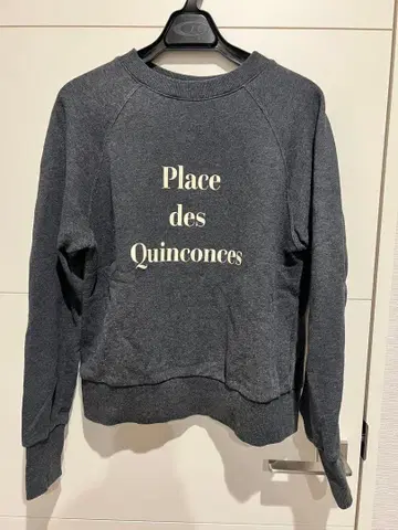 슬로브 이에나 23AW 모델 맨투맨 프린트 로고