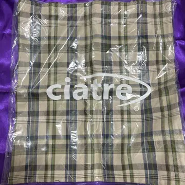 ciatre 체크 무늬 토트백 미사용