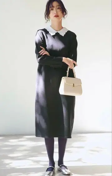 쿠미쿄쿠 레이스 라이크 카라 부착 니트 원피스