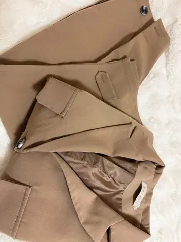 베이지 테일러드 자켓