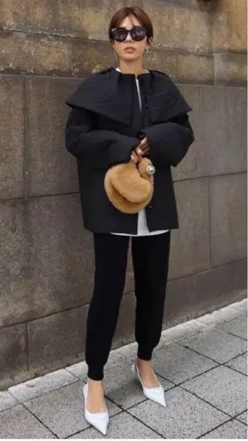 machatt 탑 써모 퀼팅 자켓 자수 블랙