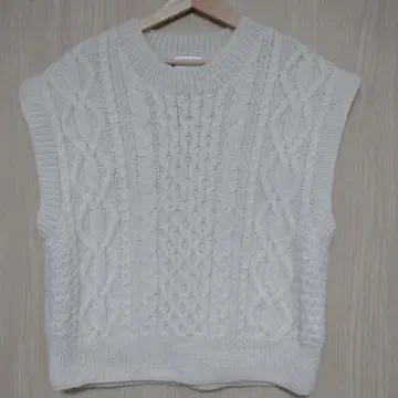 yuni 유니 네팔 핸드메이드 니트 베스트