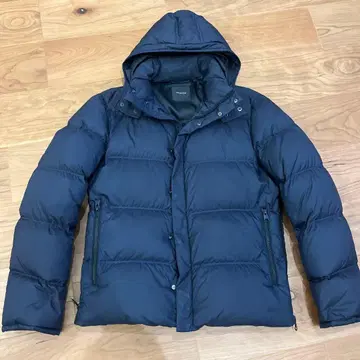 Theory 후드 부착 다운 자켓 네이비 클리닝 완료